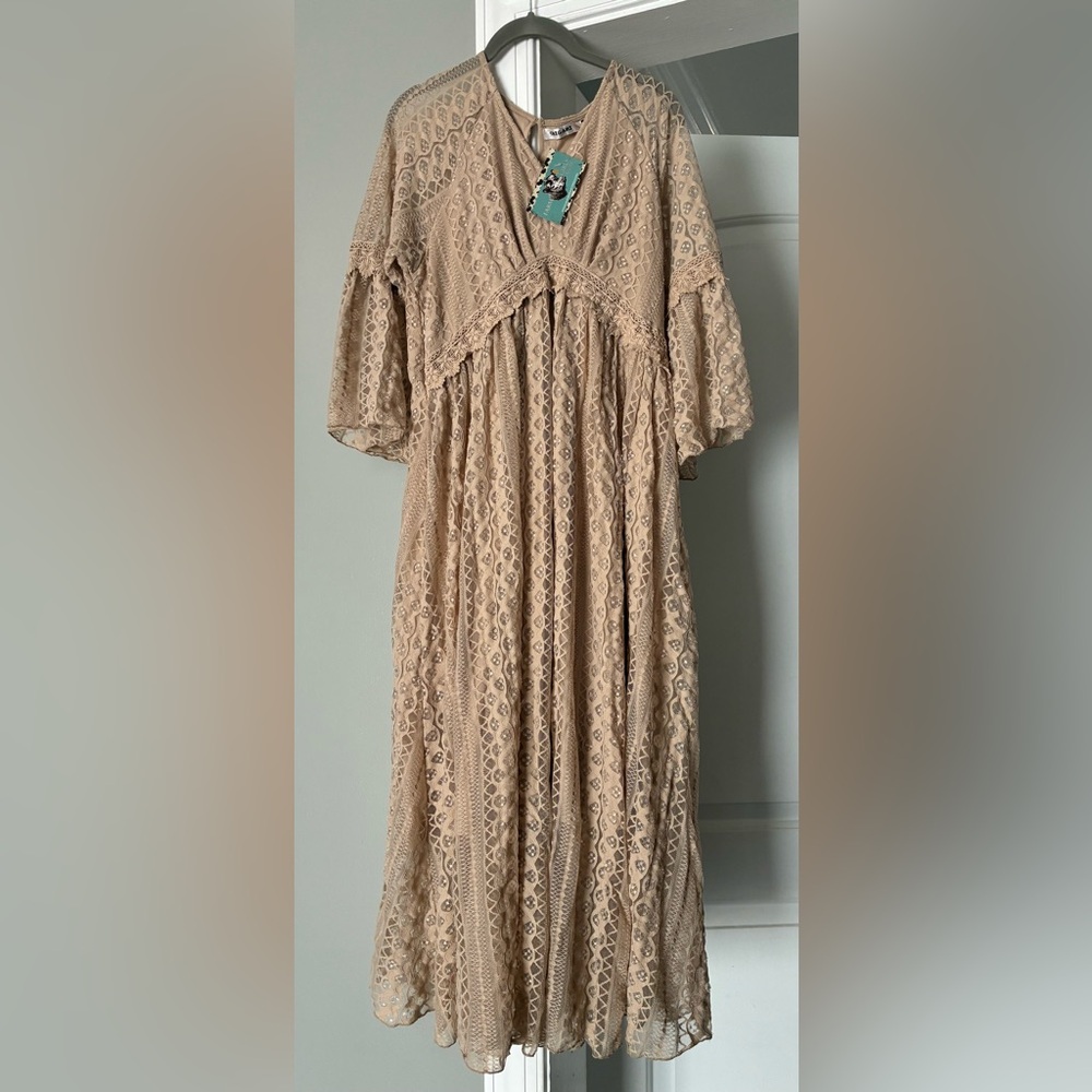 Elegant Lace Beige Dress size medium